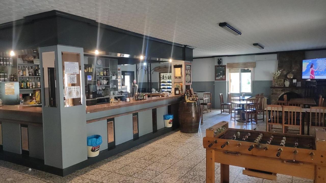 Hostal Restaurante Solaire Castanar de Ibor Exterior photo