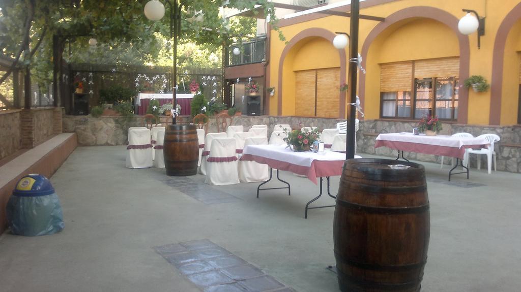 Hostal Restaurante Solaire Castanar de Ibor Exterior photo