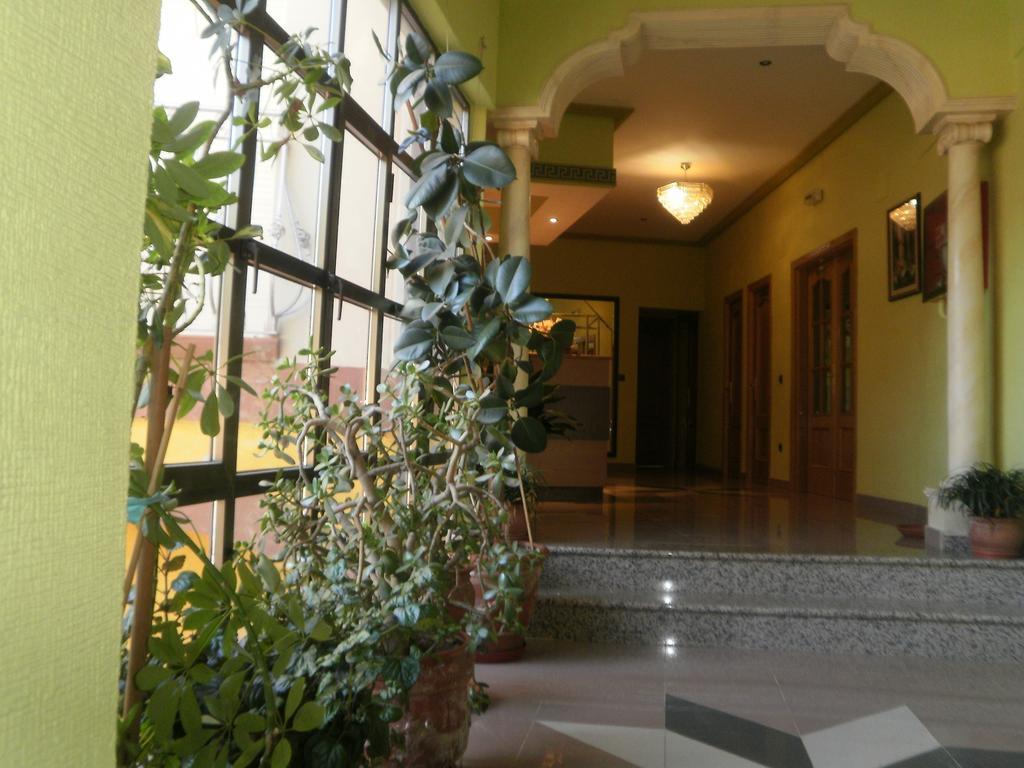 Hostal Restaurante Solaire Castanar de Ibor Exterior photo