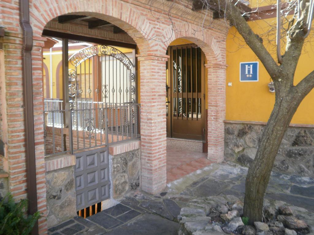 Hostal Restaurante Solaire Castanar de Ibor Exterior photo